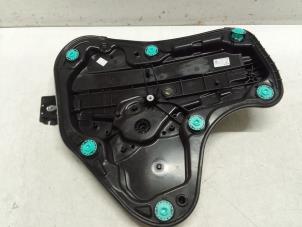 Gebruikte Ruitmechaniek 4Deurs rechts-achter Volkswagen Golf VIII (CD1) 1.0 TSI 12V Prijs € 60,00 Margeregeling aangeboden door Autodemontage van de Laar