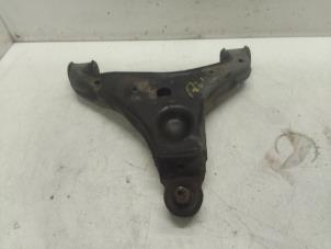 Begagnade Främre gaffelben, höger Mercedes Sprinter 3,5t (906.63) 313 CDI 16V Pris € 72,60 Inklusive moms erbjuds av Autodemontage van de Laar