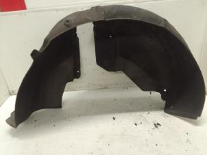 Begagnade Isolering, hjulhus Volkswagen Polo VI (AW1) 1.0 TSI 12V Pris € 15,00 Marginaltabell erbjuds av Autodemontage van de Laar