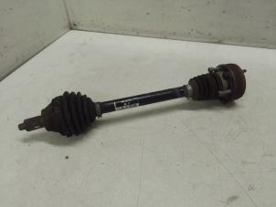 Gebruikte Aandrijfas links-voor Seat Ibiza IV SC (6J1) 1.2 12V Prijs € 75,00 Margeregeling aangeboden door Autodemontage van de Laar