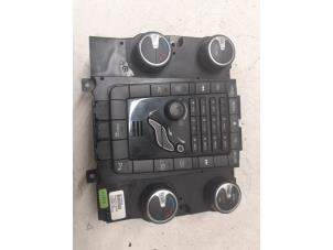 Gebruikte Bedieningspaneel Multi Media Volvo S60 II (FS) 1.6 T3 16V Prijs € 75,00 Margeregeling aangeboden door Autodemontage van de Laar