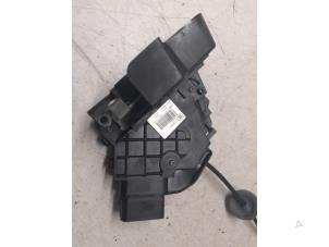 Begagnade Dörrmekanism, 4-dörrars, höger bak Volvo V70 (BW) 2.0 D3 16V Pris € 60,00 Marginaltabell erbjuds av Autodemontage van de Laar