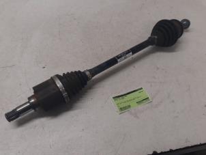 Begagnade Drivaxel, vänster fram Volkswagen Up! (121) 1.0 12V 60 Pris € 50,00 Marginaltabell erbjuds av Autodemontage van de Laar