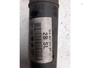 Gebruikte Aandrijfas rechts-voor Volkswagen Passat Variant (3C5) 2.0 TDI 16V Bluemotion Prijs € 50,00 Margeregeling aangeboden door Autodemontage van de Laar