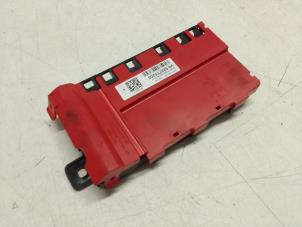 Używane Skrzynka bezpieczników BMW 3 serie Gran Turismo (F34) 320d 2.0 16V Cena € 50,00 Procedura marży oferowane przez Autodemontage van de Laar