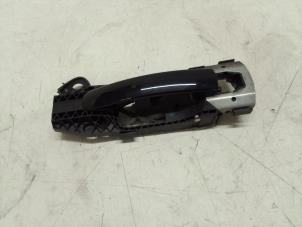 Gebruikte Deurgreep 4Deurs links-voor Volkswagen Polo V (6R) 1.6 TDI 16V 90 Prijs € 50,00 Margeregeling aangeboden door Autodemontage van de Laar