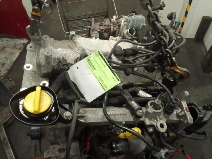 Motor från en Renault Clio III Estate/Grandtour (KR) 1.2 16V TCE 100 2010