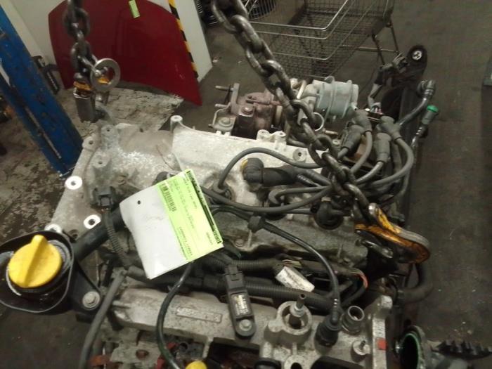 Motor från en Renault Clio III Estate/Grandtour (KR) 1.2 16V TCE 100 2010