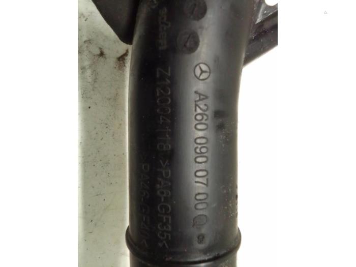 Turborör från en Mercedes-Benz A (177.0) 2.0 A-220 Turbo 16V 2020