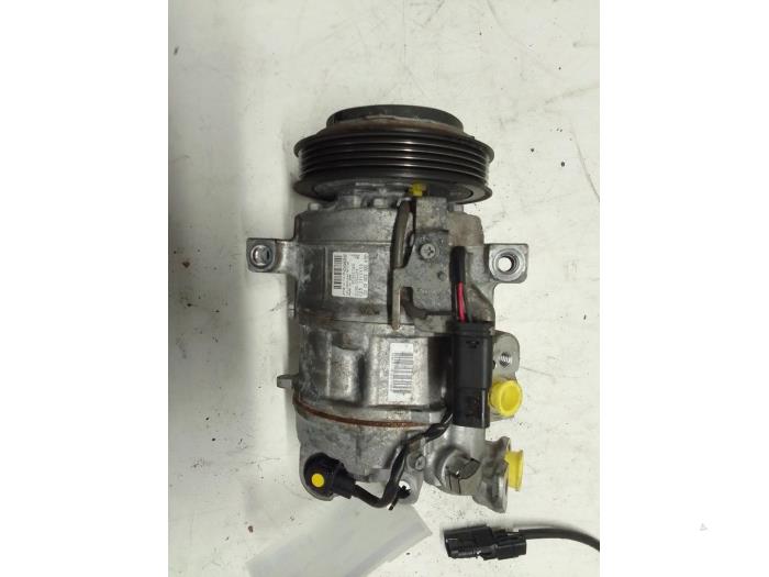 Luftkonditioneringspump från en Mercedes-Benz A (177.0) 2.0 A-220 Turbo 16V 2020