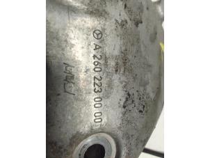 Begagnade Motorfäste Mercedes A (177.0) 2.0 A-220 Turbo 16V Pris € 70,00 Marginaltabell erbjuds av Autodemontage van de Laar