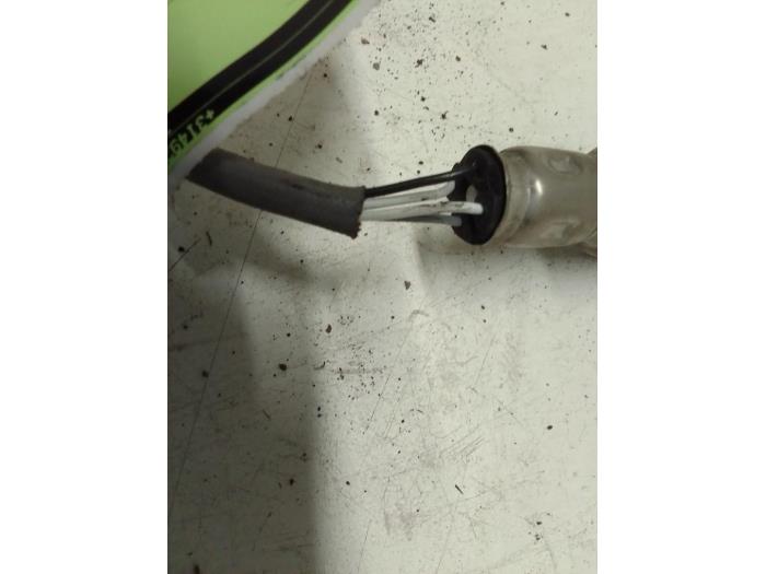 Lambdasond från en Mercedes-Benz A (177.0) 2.0 A-220 Turbo 16V 2020