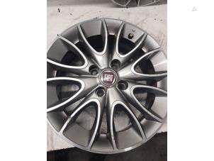 Gebruikte Velg Fiat Punto Evo (199) 1.3 JTD Multijet 85 16V Euro 5 Prijs € 70,00 Margeregeling aangeboden door Autodemontage van de Laar