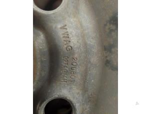 Gebruikte Velgen set + banden Volkswagen Polo Prijs op aanvraag aangeboden door Autodemontage van de Laar