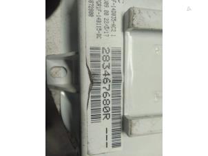 Gebruikte Navigatie Module Renault Clio IV (5R) 0.9 Energy TCE 90 12V Prijs € 40,00 Margeregeling aangeboden door Autodemontage van de Laar