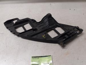 Begagnade Strålkastarram, vänster Volkswagen Golf VI (5K1) 2.0 TDI 16V Pris på förfrågan erbjuds av Autodemontage van de Laar