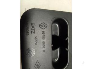 Begagnade Domkraftsset Renault Captur II (RJB) 1.0 TCe 90 12V Pris på förfrågan erbjuds av Autodemontage van de Laar