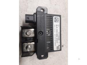 Używane Stabilizator napiecia Mercedes E (W212) E-200 CDI 16V BlueEfficiency,BlueTEC Cena na żądanie oferowane przez Autodemontage van de Laar