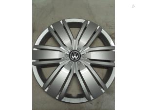 Gebruikte Wieldop Volkswagen Crafter (SY) 2.0 TDI Prijs € 24,20 Inclusief btw aangeboden door Autodemontage van de Laar