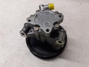 Gebruikte Servopomp Mercedes C Sportcoupé (C203) 2.2 C-200 CDI 16V Prijs op aanvraag aangeboden door Autodemontage van de Laar