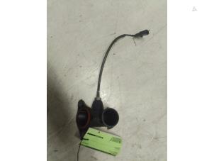 Begagnade Vattenrör Renault Clio Pris € 20,00 Marginaltabell erbjuds av Autodemontage van de Laar