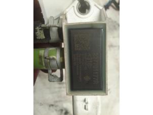 Begagnade MAP-sensor (insugsrör) Dacia Dokker (0S) 1.5 dCi, Blue dCi 75 Pris € 20,00 Marginaltabell erbjuds av Autodemontage van de Laar