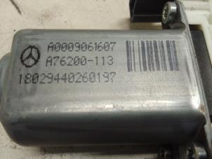 Gebruikte Portierruitmotor Mercedes CLA (118.3) 1.5 CLA-180d Prijs € 50,00 Margeregeling aangeboden door Autodemontage van de Laar