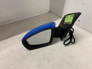 Gebruikte Buitenspiegel links Volkswagen Polo V (6R) 1.2 TSI 16V BlueMotion Technology Prijs € 75,00 Margeregeling aangeboden door Autodemontage van de Laar