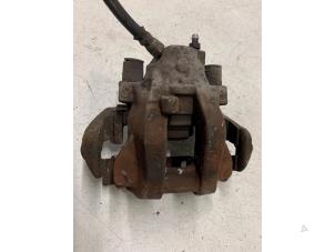 Gebruikte Remklauw (Tang) links-achter Mercedes E (W211) Prijs op aanvraag aangeboden door Autodemontage van de Laar