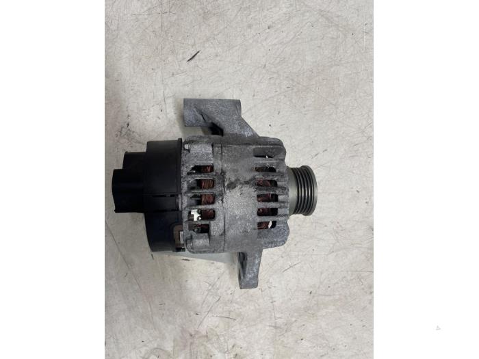 Dynamo från en Fiat 500 Abarth 2018