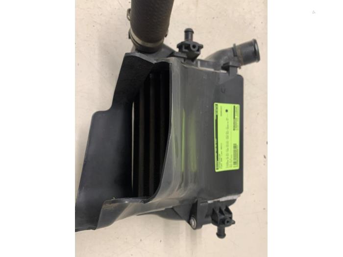 Laddluftkylare från en Abarth 500/595/695 1.4 T-Jet 16V 2011