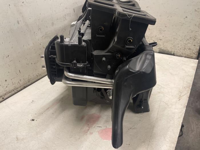 Värmarhus från en Mercedes-Benz A (177.0) 2.0 A-220 Turbo 16V 2020