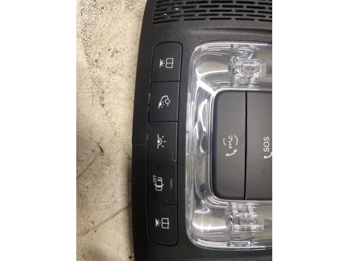 Innerbelysning, fram från en Mercedes-Benz A (177.0) 2.0 A-220 Turbo 16V 2020