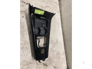 Gebruikte Middenconsoles Mercedes A (177.0) 2.0 A-220 Turbo 16V Prijs € 200,00 Margeregeling aangeboden door Autodemontage van de Laar