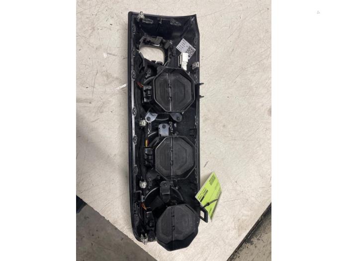 Luftmunstycke, instrumentbräda från en Mercedes-Benz A (177.0) 2.0 A-220 Turbo 16V 2020