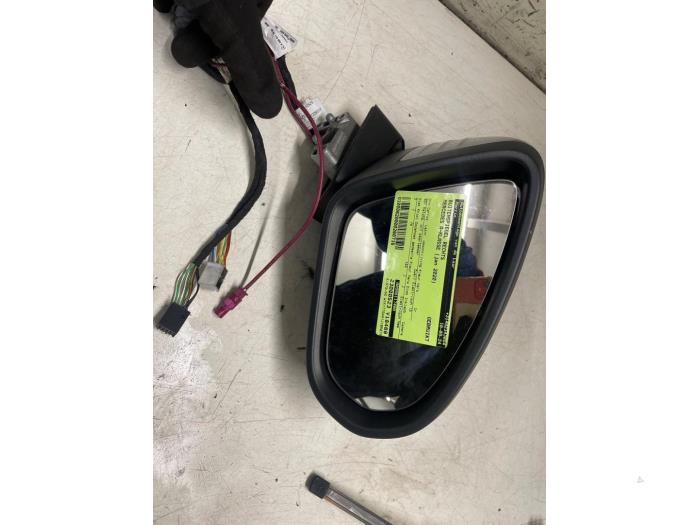 Skärmspegel, höger från en Mercedes-Benz A (177.0) 2.0 A-220 Turbo 16V 2020