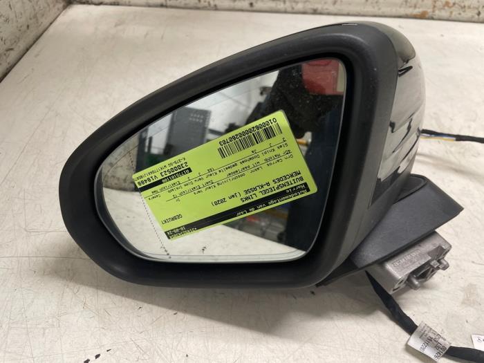 Skärmspegel, vänster från en Mercedes-Benz A (177.0) 2.0 A-220 Turbo 16V 2020