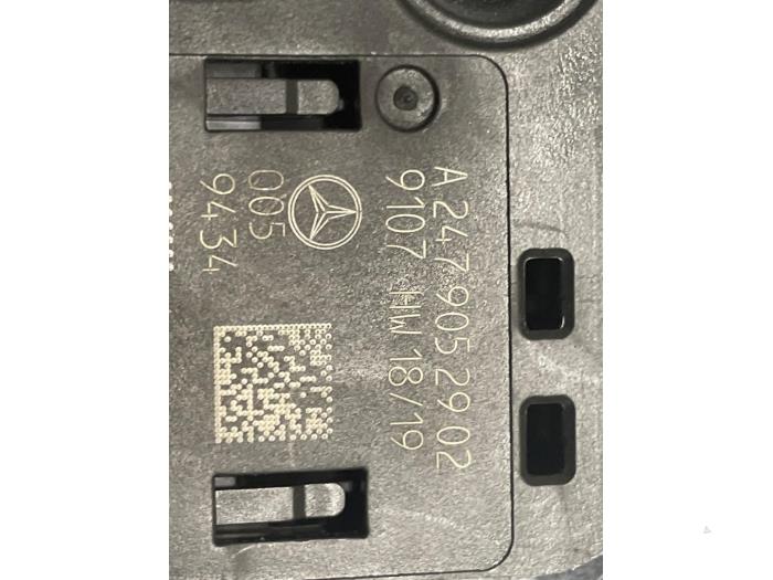 Ljusbrytare från en Mercedes-Benz A (177.0) 2.0 A-220 Turbo 16V 2020