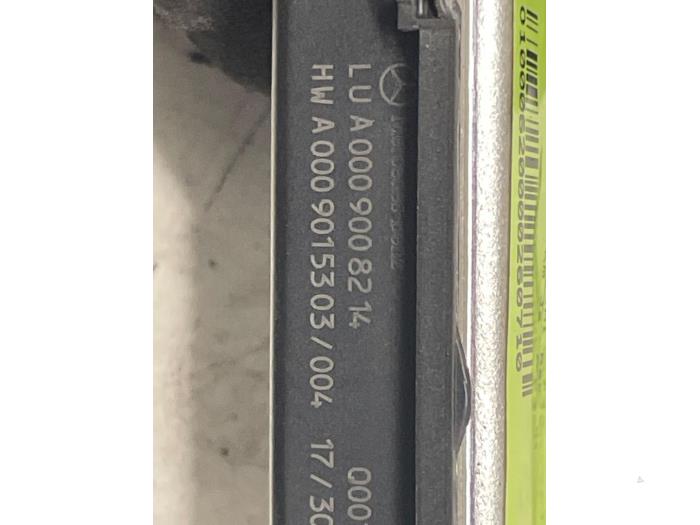 ADM-bränslemodul från en Mercedes-Benz A (177.0) 2.0 A-220 Turbo 16V 2020