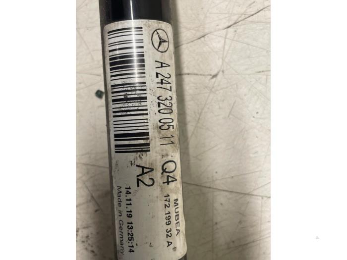 Främre krängningshämmare från en Mercedes-Benz A (177.0) 2.0 A-220 Turbo 16V 2020