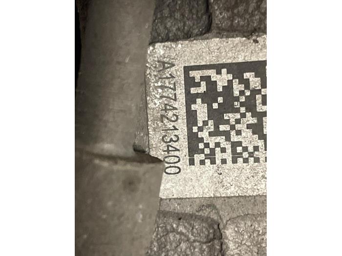 Främre bromsok, höger från en Mercedes-Benz A (177.0) 2.0 A-220 Turbo 16V 2020