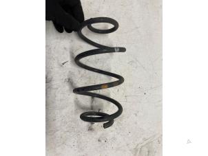 Begagnade Bakre spolfjäder Mercedes A (177.0) 2.0 A-220 Turbo 16V Pris € 30,00 Marginaltabell erbjuds av Autodemontage van de Laar
