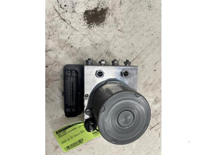 ABS-pump från en Mercedes-Benz A (177.0) 2.0 A-220 Turbo 16V 2020