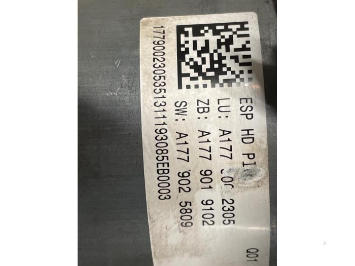 ABS-pump från en Mercedes-Benz A (177.0) 2.0 A-220 Turbo 16V 2020