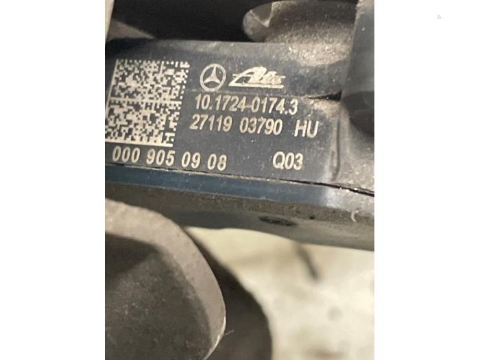 Xenon-höjdjustering från en Mercedes-Benz A (177.0) 2.0 A-220 Turbo 16V 2020