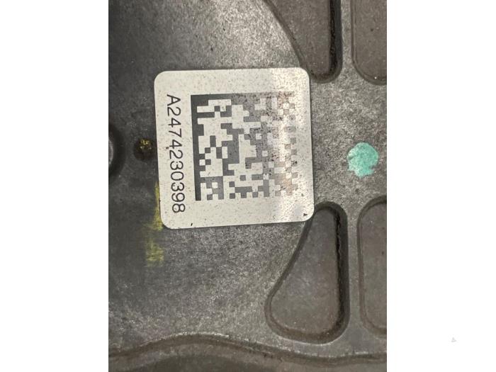 Bakre bromsok, vänster från en Mercedes-Benz A (177.0) 2.0 A-220 Turbo 16V 2020