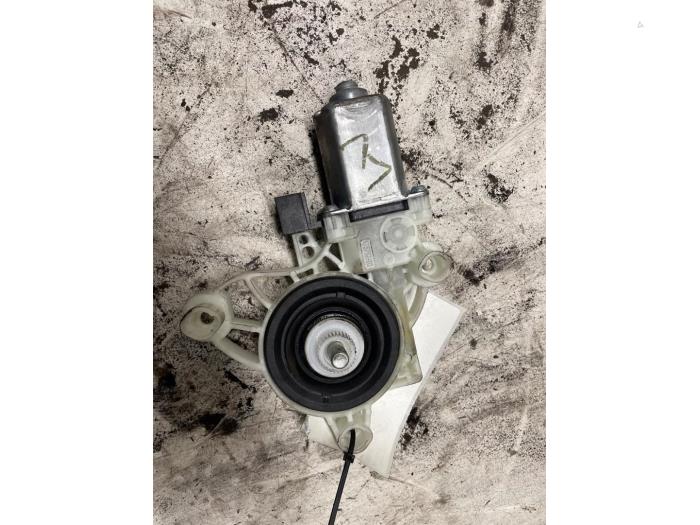 Motor, dörrfönster från en Mercedes-Benz A (177.0) 2.0 A-220 Turbo 16V 2020