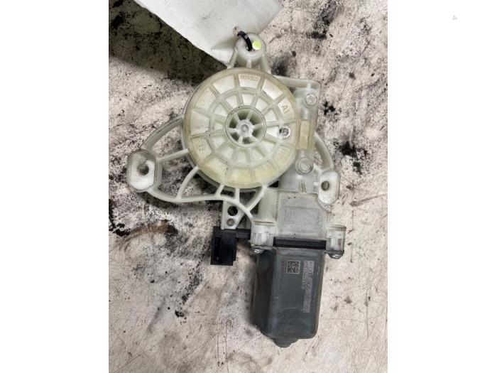 Motor, dörrfönster från en Mercedes-Benz A (177.0) 2.0 A-220 Turbo 16V 2020