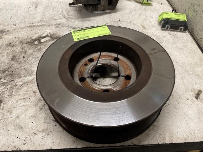 Bakre bromsskiva från en Mercedes-Benz A (177.0) 2.0 A-220 Turbo 16V 2020