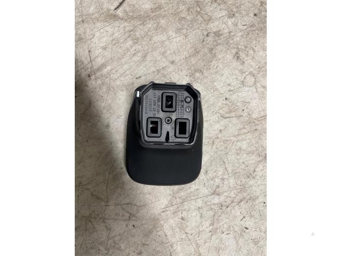 Växelspaksknopp från en Mercedes-Benz A (177.0) 2.0 A-220 Turbo 16V 2020